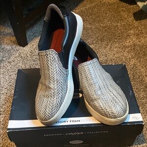 Dr. Scholl's Women’s Black Slip-On Shoes